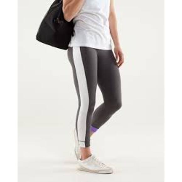 LULULEMON Amped Crop Yoga Workout Pants Crapri Soot Light White Power Purple 6 - Picture 1 of 7